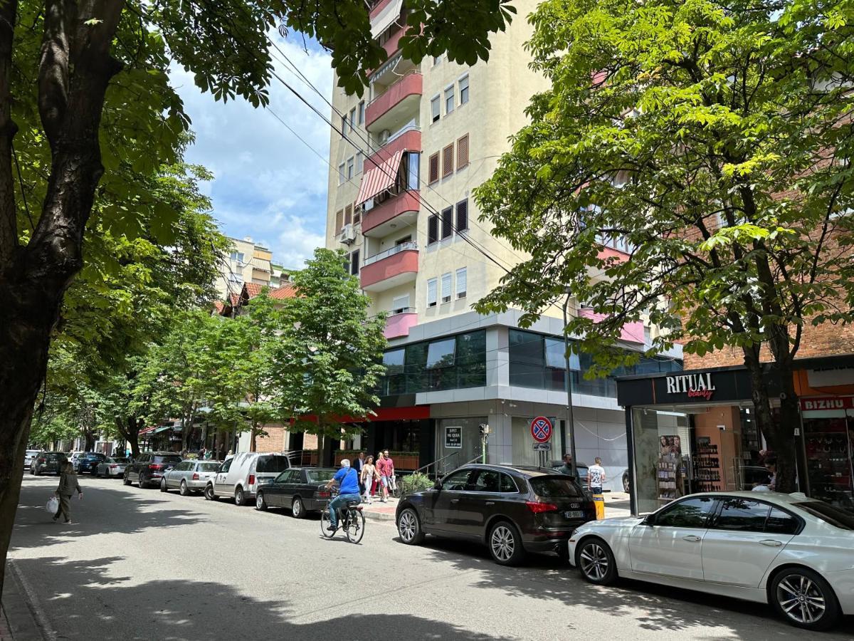 Soin Rooms Tirana Bagian luar foto
