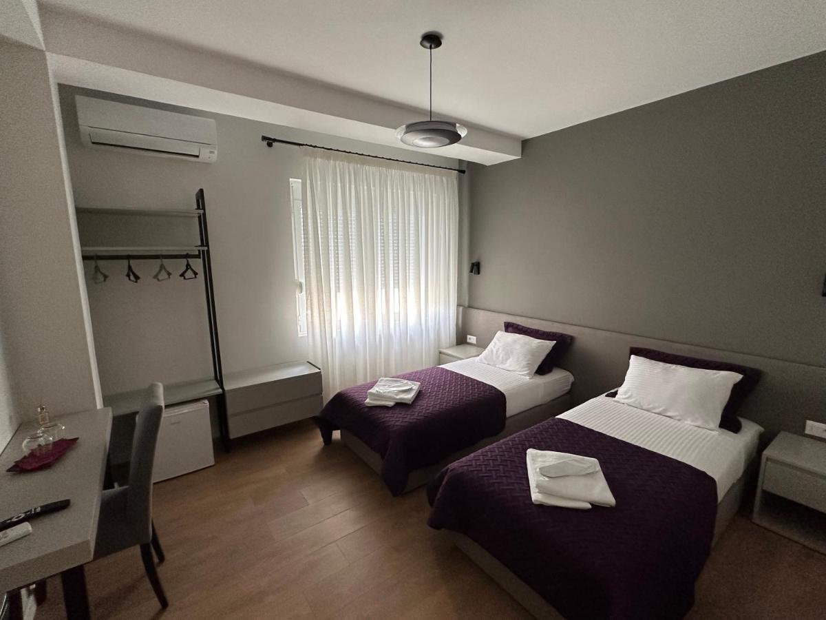 Soin Rooms Tirana Bagian luar foto
