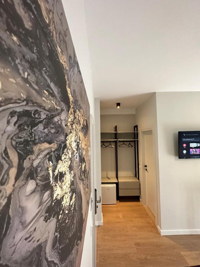 Soin Rooms Tirana Bagian luar foto