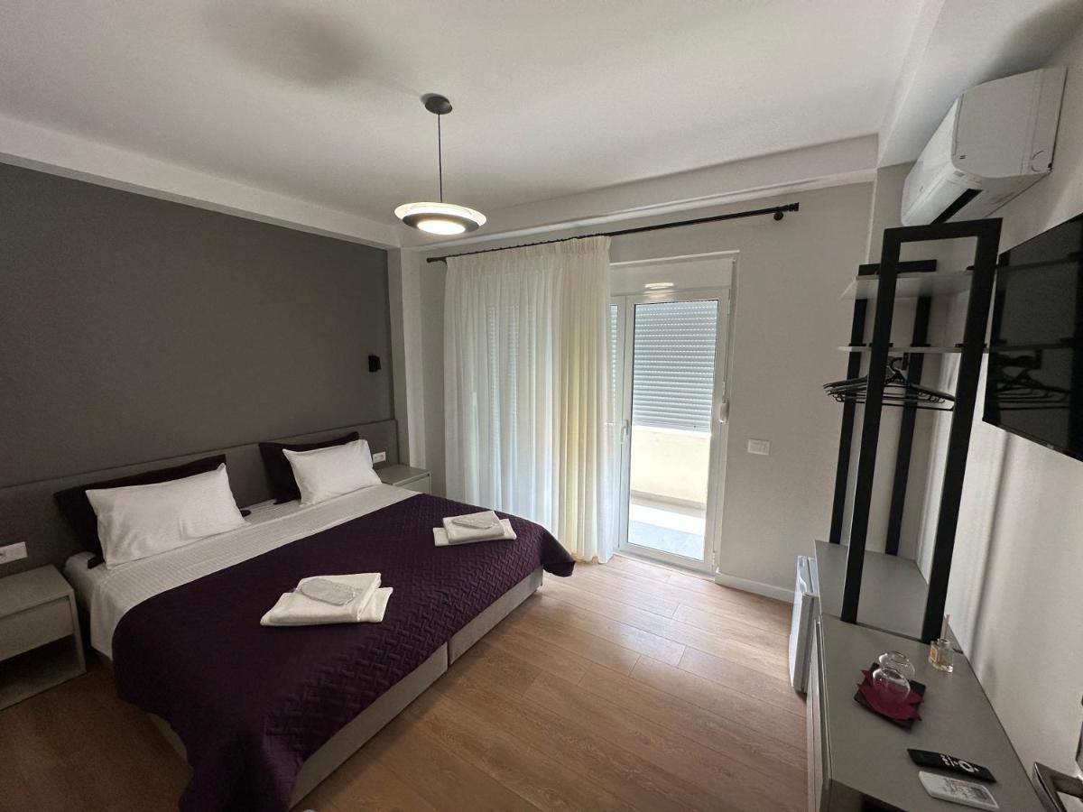 Soin Rooms Tirana Bagian luar foto