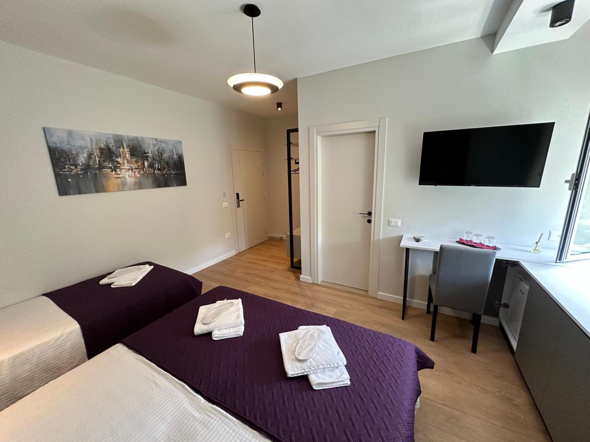 Soin Rooms Tirana Bagian luar foto
