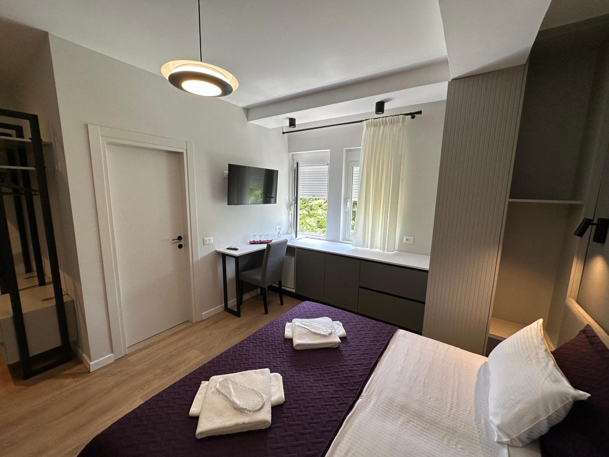 Soin Rooms Tirana Bagian luar foto