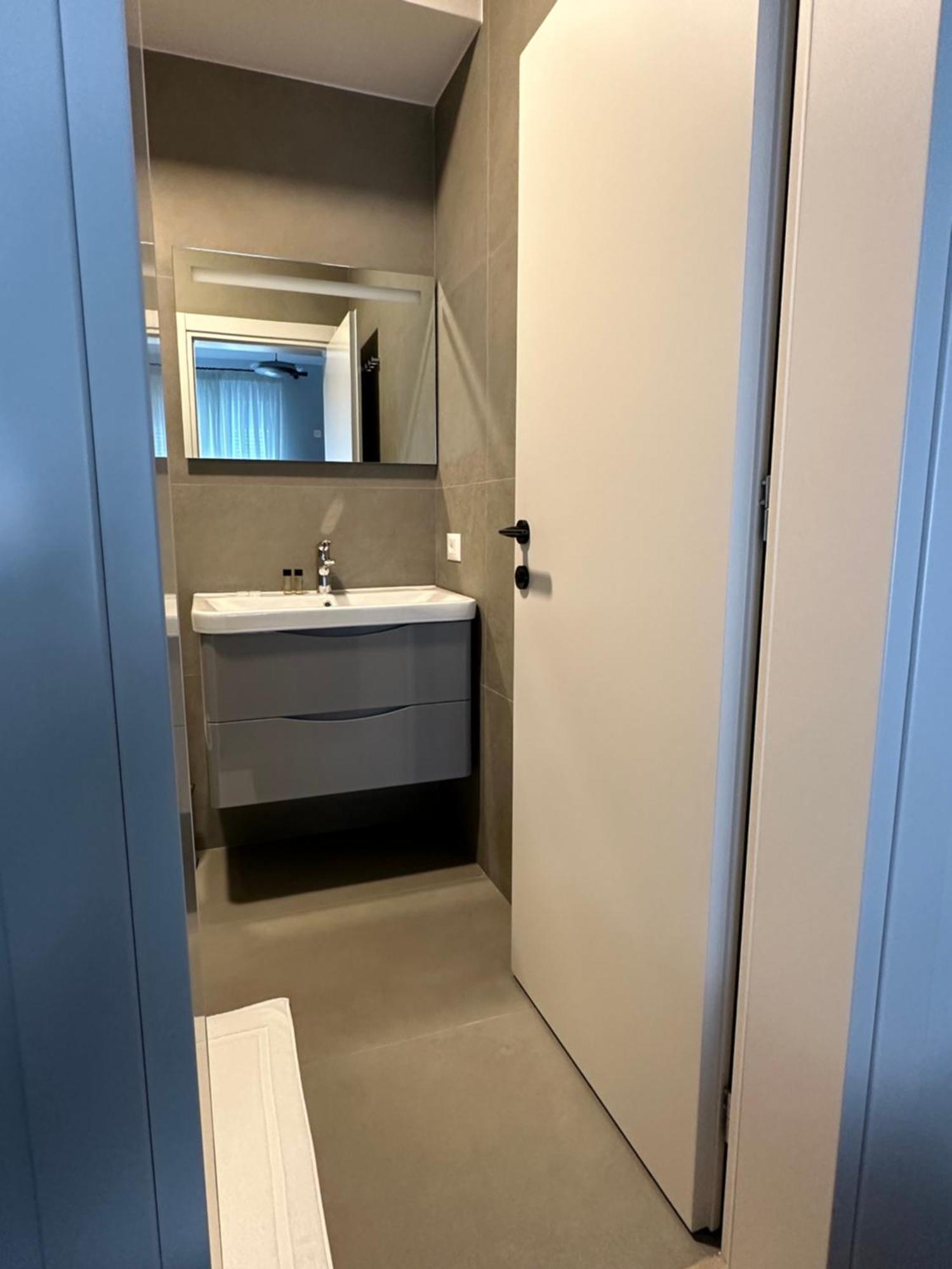 Soin Rooms Tirana Bagian luar foto